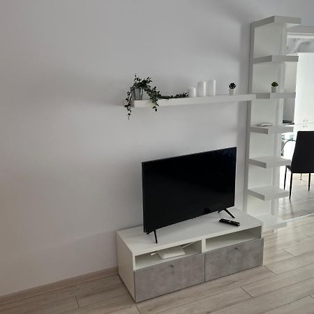 Sweety Relaxing Apartment No 135 Бухарест Экстерьер фото